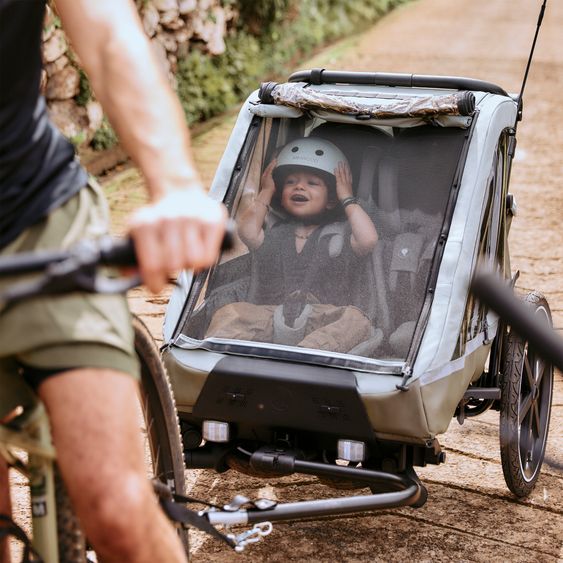 ABC Design 3in1 Fahrradanhänger und Kinderwagen Tour für 2 Kinder mit Jogger-Luftrad, Bremssystem, Komfortsitze, Verdeck mit Moskitonetz, Regenschutz & Sonnenschutz (bis 49 kg) - Olive