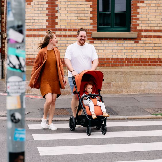 ABC Design Buggy & Sportwagen Avus mit Einhand-Faltung und höhenverstellbarem Schieber (bis 25 kg belastbar) - Carrot