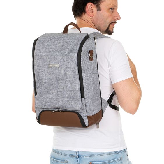 ABC Design Wickel-Rucksack Tour mit großem Frontfach - inkl. Wickelauflage und Zubehör - Graphite Grey