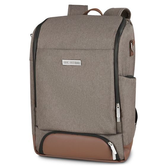 https://media.babyartikel.de/abc-design-wickel-rucksack-tour-mit-grossem-frontfach-inkl-wickelunterlage-zubehor-fashion-edition-nature-12001682103-d0.jpeg?preset=large