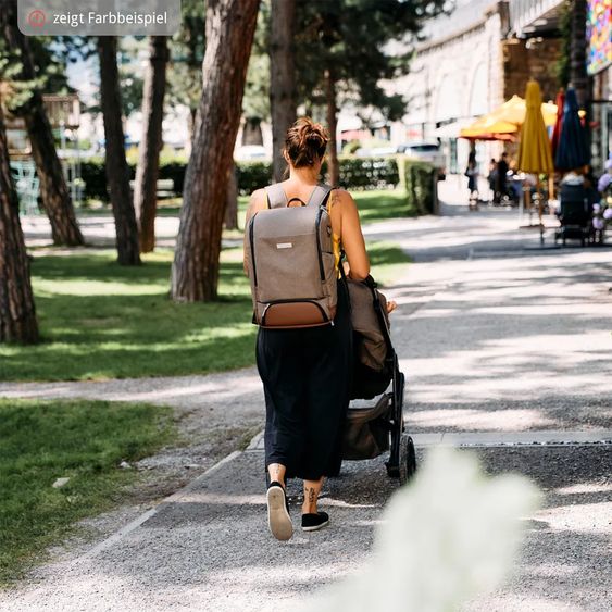 ABC Design Wickelrucksack Tour mit großem Frontfach - inkl. Wickelunterlage & Zubehör - Carrot