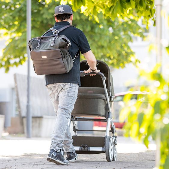 ABC Design Wickeltasche Jetset - inkl. Wickelauflage, Flaschenwärmer und Utensilientasche - Leaf