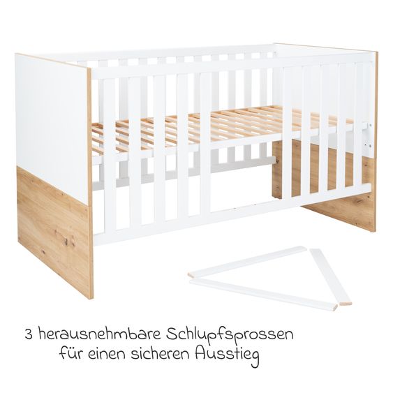 Arthur Berndt 3-tlg Kinderzimmer-Set Maxim mit 4-türigem Schrank, Bett, Wickelkommode mit Wickelaufsatz - Kreideweiß / Artisan-Oak