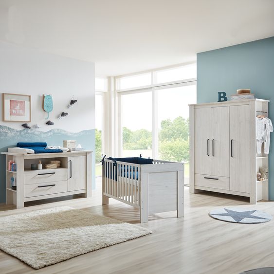 Arthur Berndt Set nursery Til a 3 pezzi con armadio a 3 ante, letto, fasciatoio extra-large con piano fasciatoio - Legno Nordico