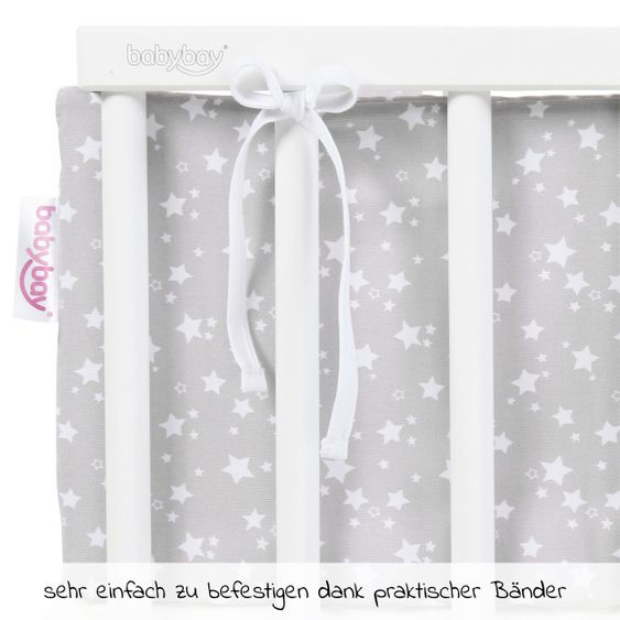 Babybay 5-tlg.- Beistellbett-Set Boxspring mit Matratze Classic Fresh, Nestchen Sterne Weiß Perlgrau, Spannbetttuch Deluxe Weiß & Verschlussgitter - Weiß