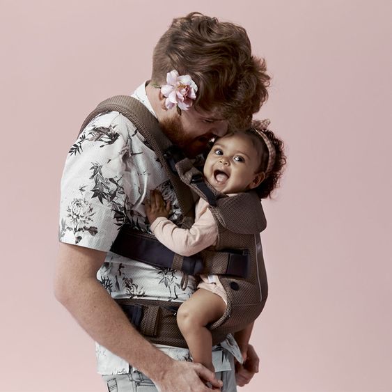BabyBjörn Babytrage One Air Mesh Ergonomic - Schokoladenbraun