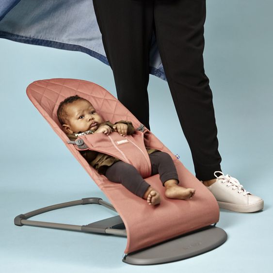 BabyBjörn Babywippe Bliss Cotton Be You - Terrakotta Pink