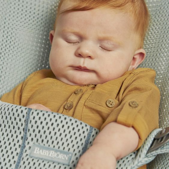 BabyBjörn Babywippe Bliss Mesh Baby Power - Frostgrün