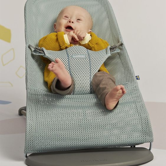 BabyBjörn Babywippe Bliss Mesh Baby Power - Frostgrün