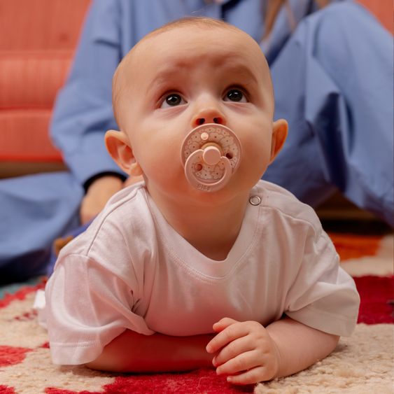 Bibs Set regalo 3 pz 2 Ciucci in lattice Colour 0-6 M + Catenella per ciuccio - Blush