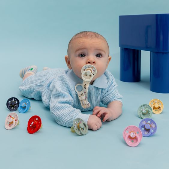 Bibs Set regalo 3 pz 2 Ciucci in lattice Colour 6-18 M + Catenella per ciuccio - Moomin Friends - Avorio / Salvia