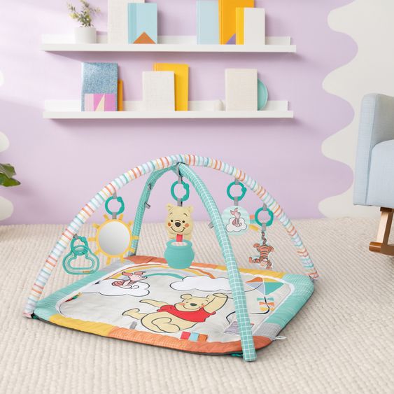 Bright Starts Spieldecke Hundred Acre Adventure™ mit Spielbogen und 5 abnehmbaren Spielzeugen - Winnie Pooh - Bunt