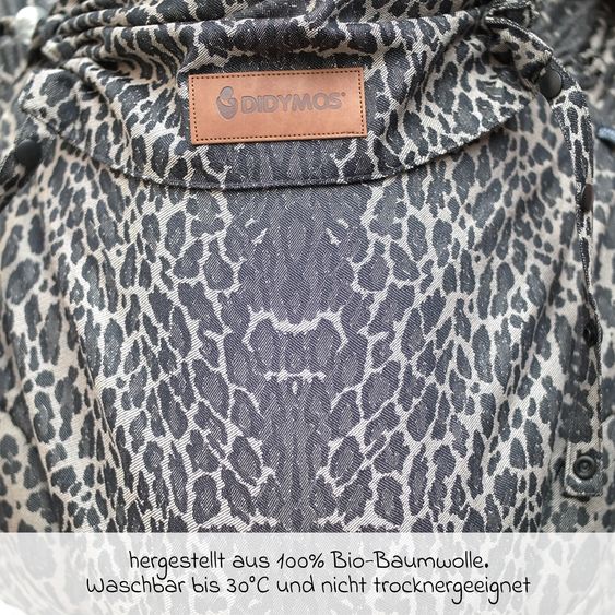 Didymos Babytrage DidyKlick 4u Halfbuckle ab Geburt - 3,5 kg - 20 kg - Anhock-Spreiz-Haltung, Bauch-, Rücken- und Hüfttrageweise, 100 % kbA-Baumwolle - Animal Print - Leo