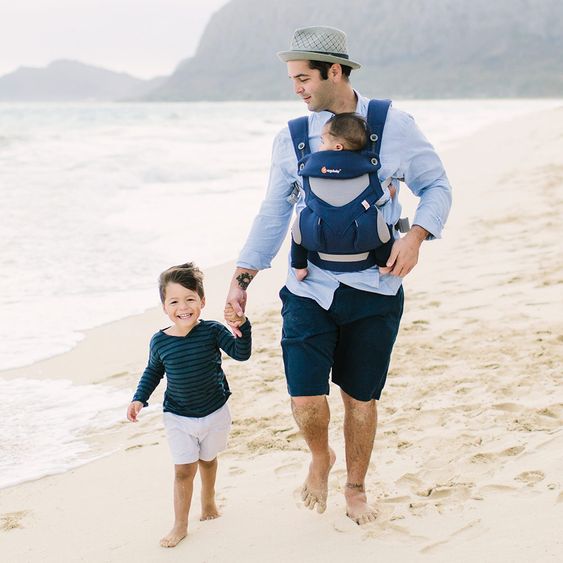 Ergobaby Babytrage 360° Cool Air Mesh für 4 Tragepositionen - French Blue
