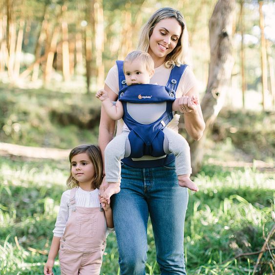 Ergobaby Babytrage 360° Cool Air Mesh für 4 Tragepositionen - French Blue