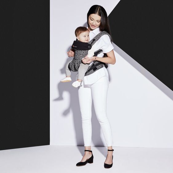 Ergobaby Babytrage 360° für 4 Tragepositionen - Keith Haring Black