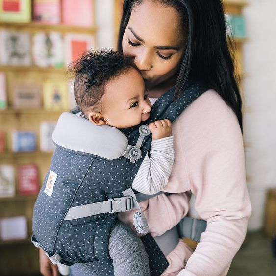 Ergobaby Babytrage Adapt mit Lordosestütze - Starry Sky