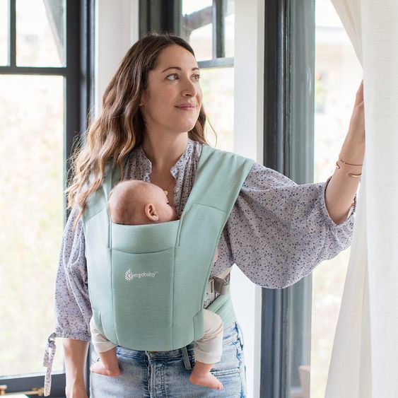 Ergobaby Babytrage Embrace für Neugeborene - Jade