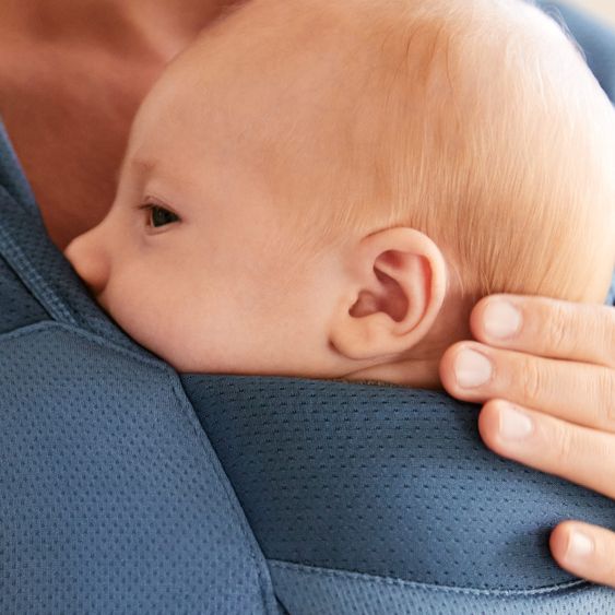 Ergobaby Babytrage Embrace Soft Air Mesh für Neugeborene - Blue