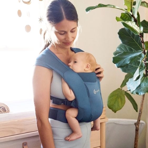 Ergobaby Babytrage Embrace Soft Air Mesh für Neugeborene - Blue