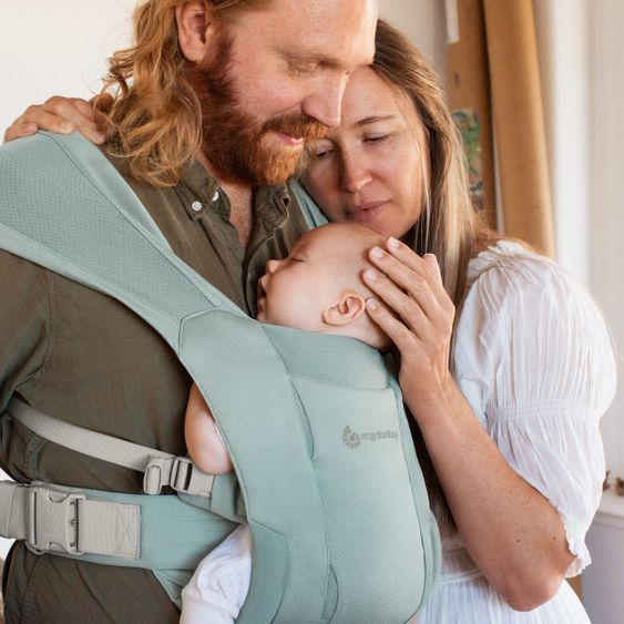 Ergobaby Babytrage Embrace Soft Air Mesh für Neugeborene - Sage