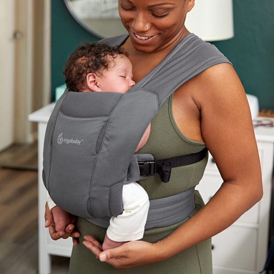 Ergobaby Babytrage Embrace Soft Air Mesh für Neugeborene - Washed Black