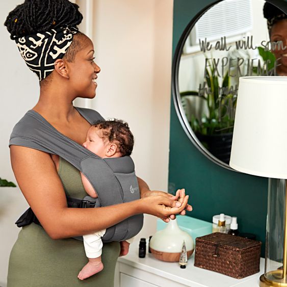Ergobaby Babytrage Embrace Soft Air Mesh für Neugeborene - Washed Black