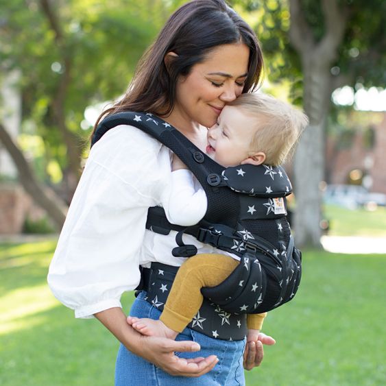 Ergobaby Babytrage Omni 360 Cool Air Mesh für 4 Tragepositionen - Black Stars
