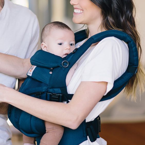 Ergobaby Babytrage Omni 360 Cool Air Mesh für 4 Tragepositionen - Midnight Blue