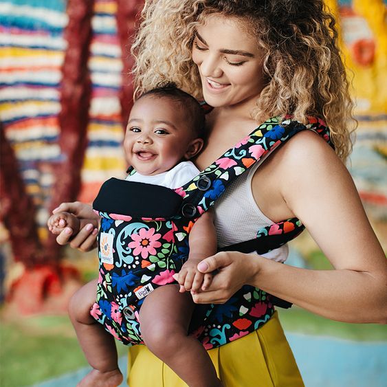 Ergobaby Babytrage Omni 360 für 4 Tragepositionen mit Lordosestütze - French Bull Flores