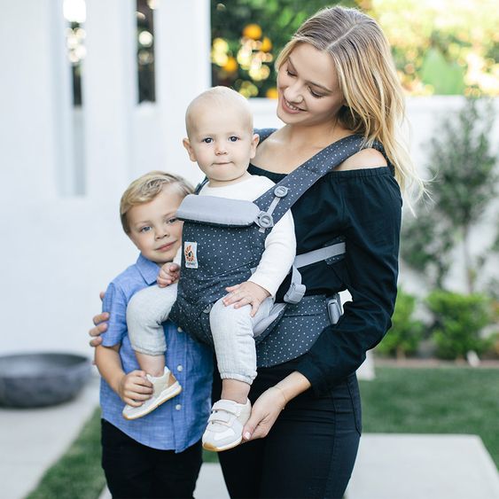 Ergobaby Babytrage Omni 360 für 4 Tragepositionen mit Lordosestütze - Starry Sky
