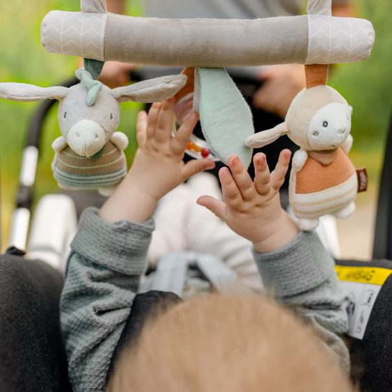 Fehn 3-tlg Geschenk-Set zur Geburt Activity-Trapez, Schmusetuch & Ring-Greifling - Esel & Schaf