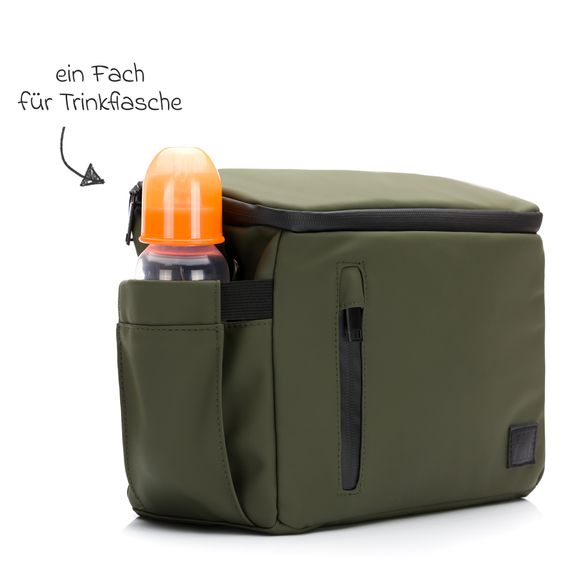 Fillikid Kinderwagen-Organizer Larvik mit viel Stauraum inkl. Wickelauflage, Flaschenhalter, Umhängegurt & Befestigungshaken - Grün