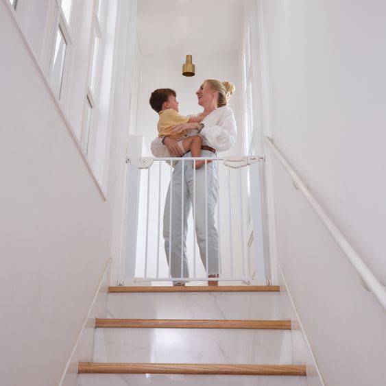 Geuther Cancello di sicurezza per porte / Cancello di sicurezza per scale Easylock Flatstep Metal montaggio senza attrezzi senza forare, si chiude automaticamente 97 - 104 cm - Metallo - Bianco