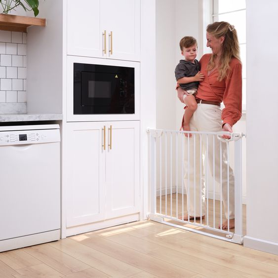 Geuther Cancello di sicurezza per porte / Cancello di sicurezza per scale Easylock Flatstep Metal montaggio senza attrezzi senza forare, si chiude automaticamente 97 - 104 cm - Metallo - Bianco