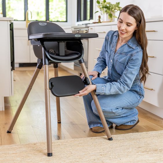Graco Hochstuhl & Baby-Stuhl Presti ab 6 Monate nutzbar bis 27,3 kg nur 4,8 kg leicht, faltbar mit Ess-Tablett - Charcoal