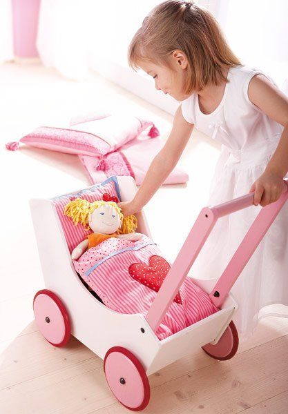 Haba Holz-Puppenwagen Herzen