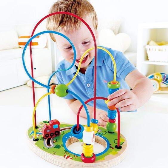 Hape Motor skills loop ring art