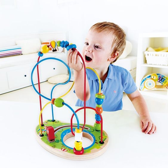 Hape Motor skills loop ring art