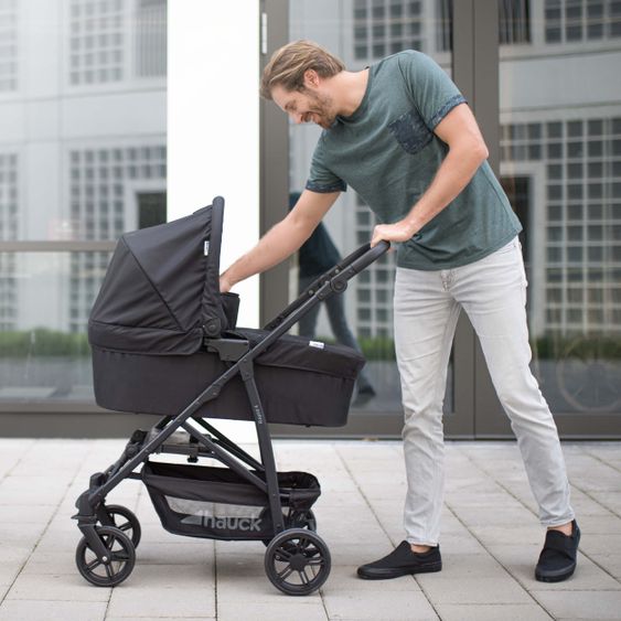 Hauck 3in1 Kinderwagen-Set Rapid 4 Trioset (bis 25 kg) inkl. Babyschale Comfort Fix - Black