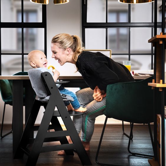 Hauck 4-tlg. Alpha Plus Newborn Set - Hochstuhl + Bouncer 2in1 in Dark Grey Melange + Sitzkissen in Melange Charcoal - Black