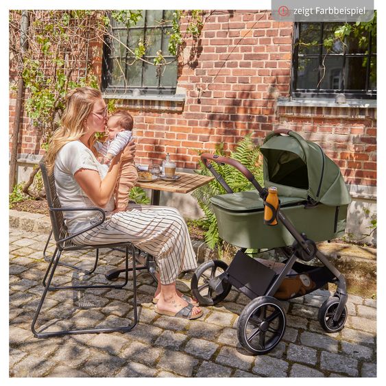 Hauck 4in1 Stroller Set Comfort N Care - incl. i-Size infant car seat Drive N Care, Isofix base & XXL accessory set - Black