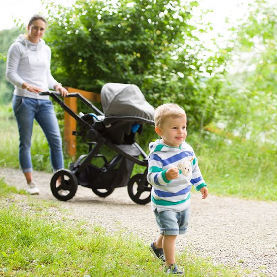 Hauck 4in1 Kinderwagen-Set Maxan 3 Plus inkl. Babyschale Comfort Fix und Isofix Basis - Melange Stone