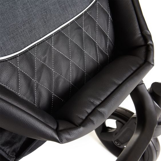 Hauck 4in1 Kinderwagen-Set Maxan 4 Plus inkl. Babyschale Comfort Fix und Isofix Basis - Melange Charcoal