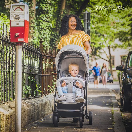 Hauck 4in1 Kinderwagen-Set Rapid 4S Plus (bis 25 kg) inkl. Isofix Basis, Regenschutz und Insektenschutz - Caviar Silver