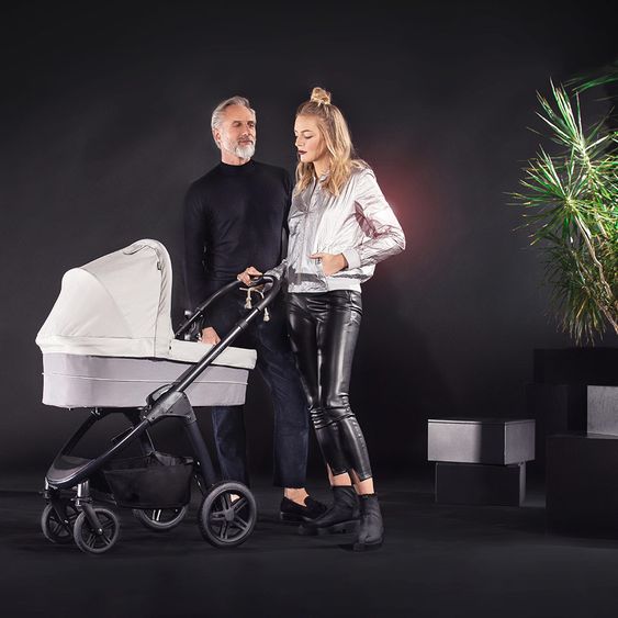 Hauck 4in1 Kinderwagen-Set Saturn R Duoset inkl. Babyschale, Isofix Basis, Regenschutz und Insektenschutz - Lunar Stone