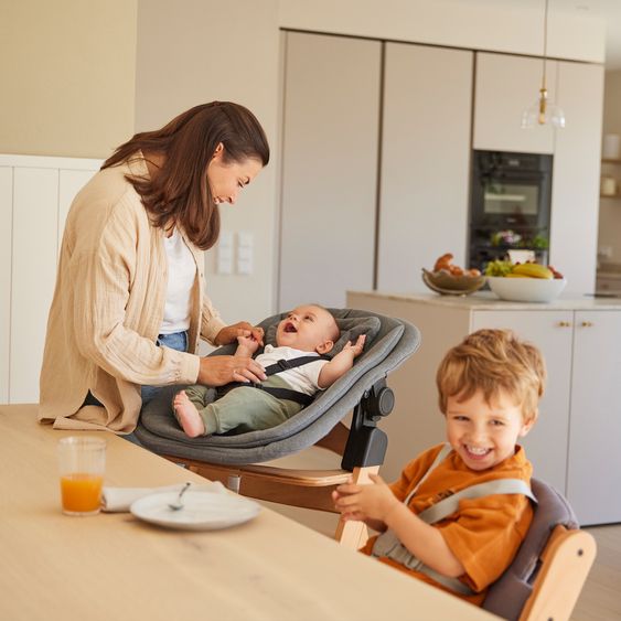 Hauck Set Newborn Alpha Move 5 pz. Seggiolone + Dondolo 2in1 in Dark Grey Melange + Tavoletta per Pappe + Cuscino Deluxe Jersey in Charcoal - Naturale