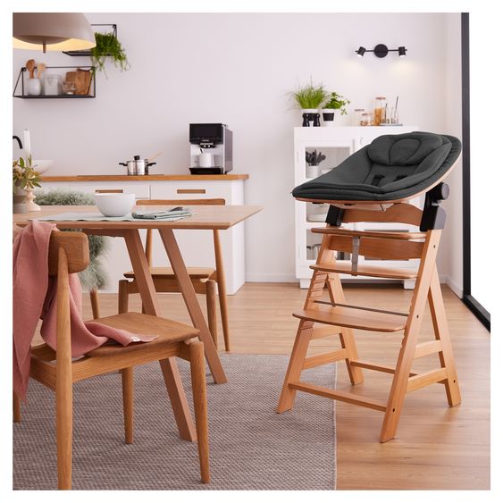 Hauck Alpha Plus 4-tlg. Newborn Set - Hochstuhl + 2in1 Neugeborenenaufsatz & Wippe Eco + Sitzkissen Deluxe - Deep Grey - Natur