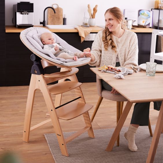 Hauck Arketa Beech 4-tlg. Newborn Set Eco - Hochstuhl + 2in1 Babyaufsatz & Wippe + Sitzkissen - Light Grey / Charcoal