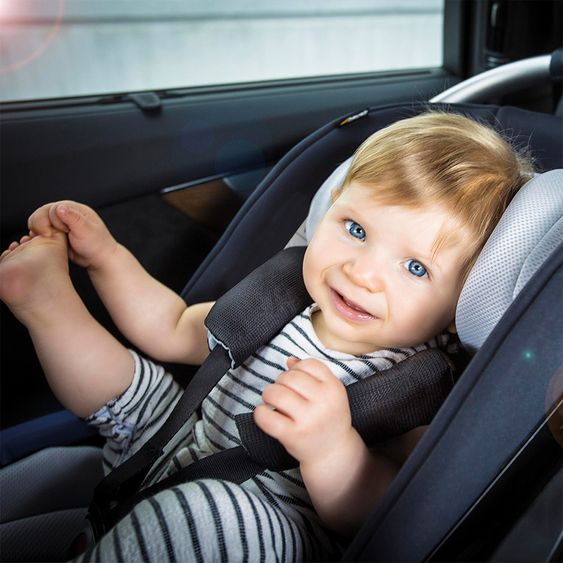Hauck Babyschale iPro Baby inkl. Isofix Basis iPro Base - i-Size (ab Geburt bis 18 Monate) inkl. Sitzverkleinerer - Lunar